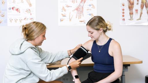 Physician assistant students working in the lab.